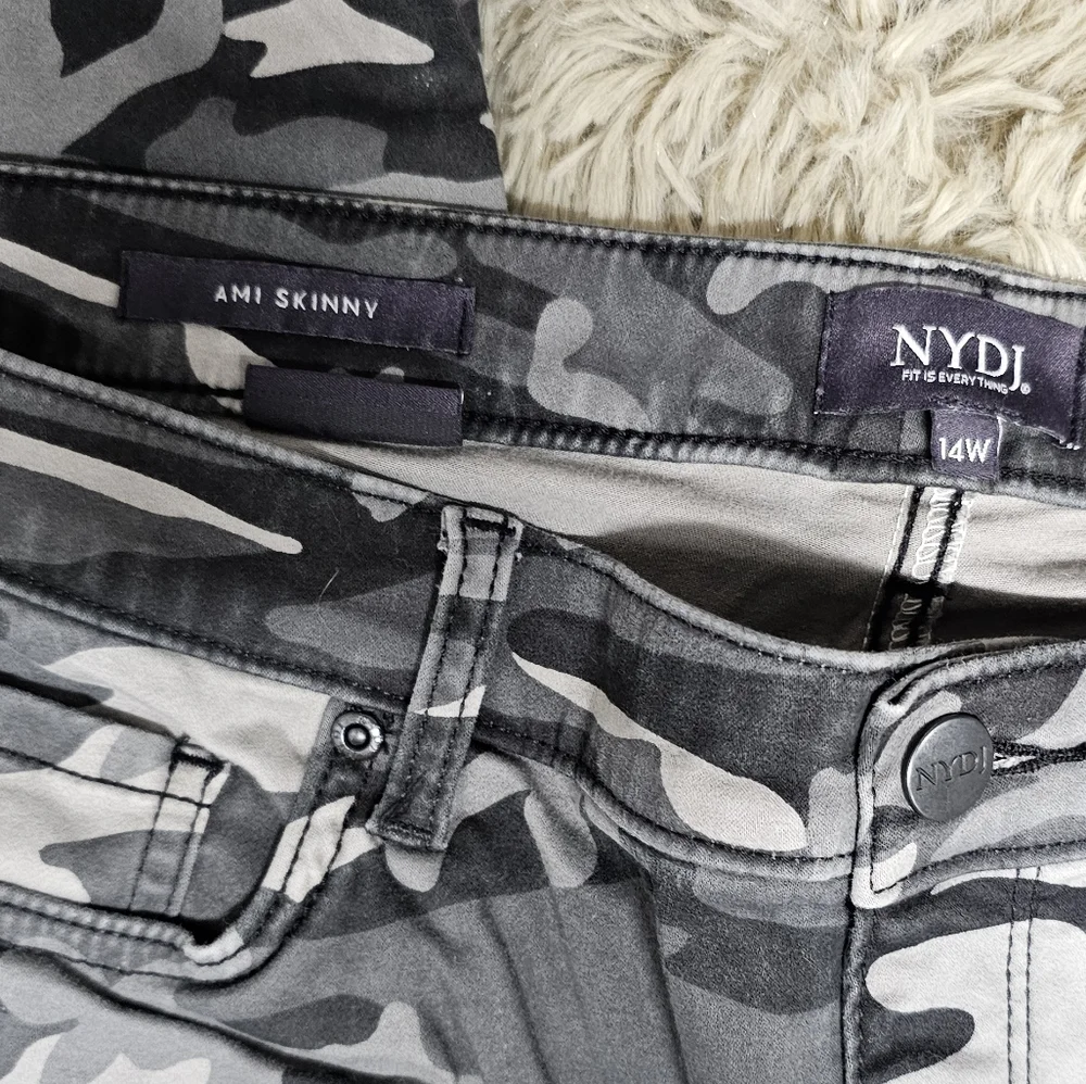 NYDJ Camo Jeans K - Picture 5 of 8